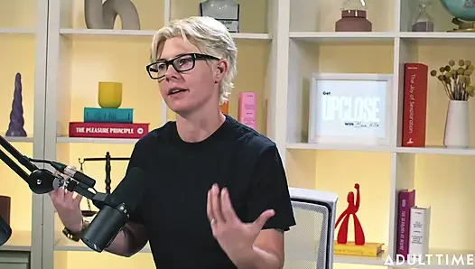 Khloe Kingsley сквиртует на камеру и красные флаги | Время для взрослых, подкаст