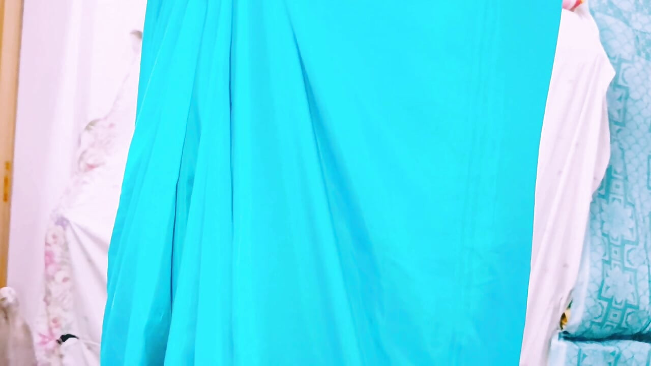 Big Boobs Sexy Saree Bhabi with Husbend's Stepbrother Hardcore Fucking. Telugu Dirty Talks.