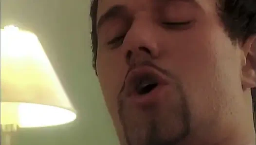 Çift Izlemeyi Ve Taklit Etmeyi Sever