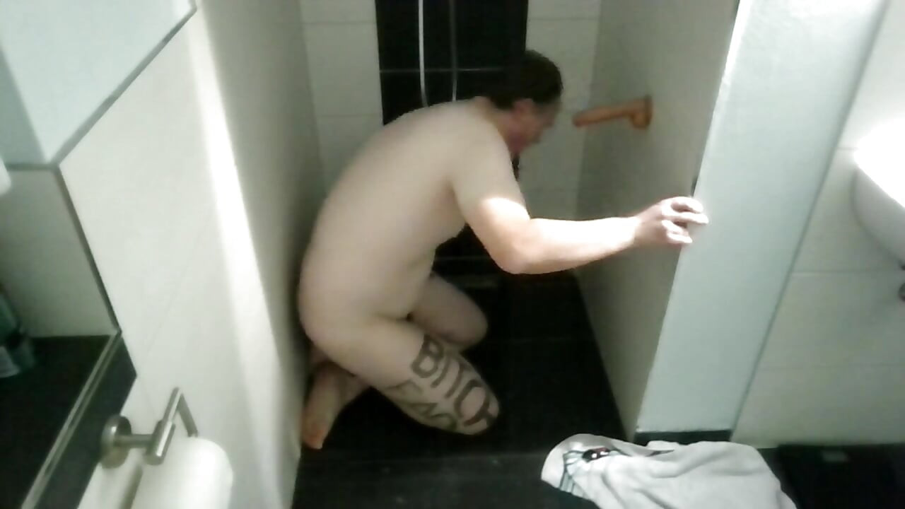 حروف الرقيق بمناسبة خطاف الشرج دسار التوصيل الحلب مارس الجنس ونش القضيب قفص دش في الهواء الطلق الشارع