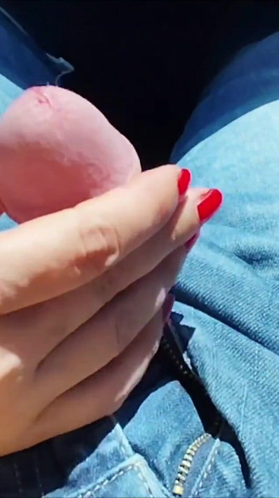 10 minutes of handjob in traffic, public handjob! | Clip 1