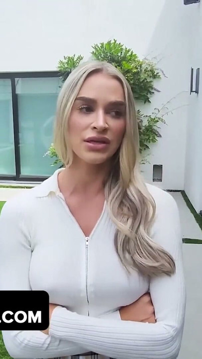 אבא חורג אכפתי מלמד את הבת החורגת הלוהטת איך להימנע מהריון לא רצוי - עם סקס אנאלי! | קליפ 1