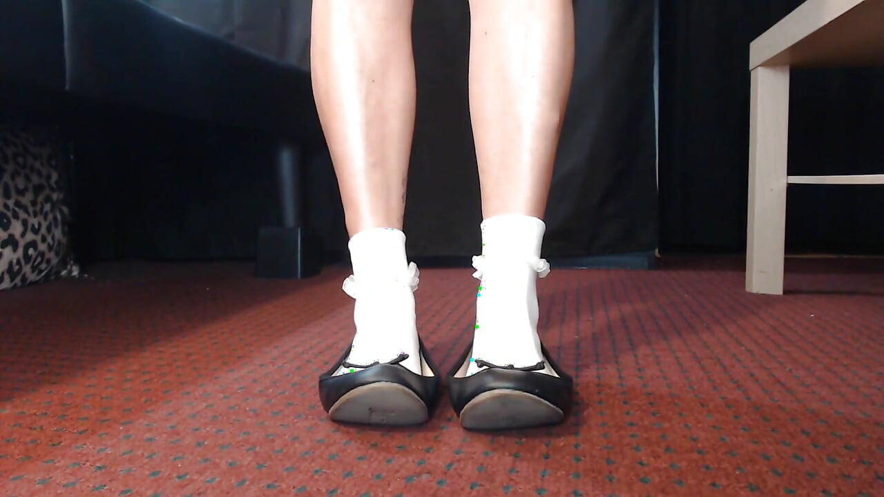 Naborana studentica u čarapama baletanke