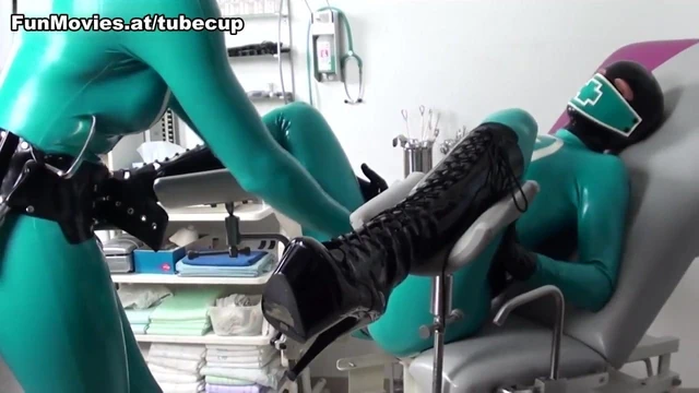 Tanja in Latext Nurses