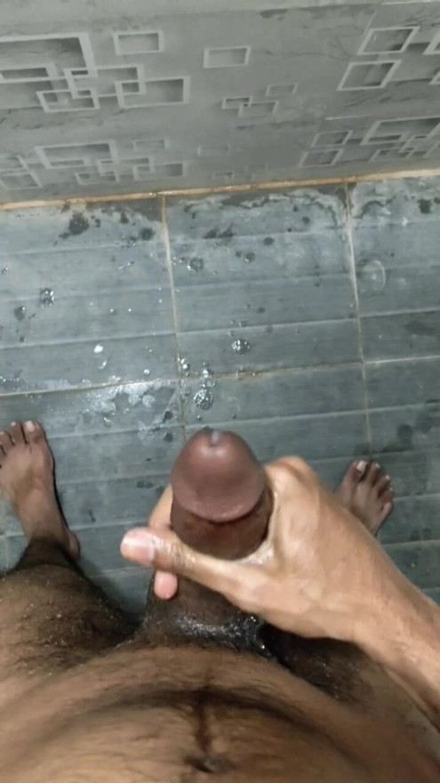 RUBBING MY COCK UNTIL IT CUM