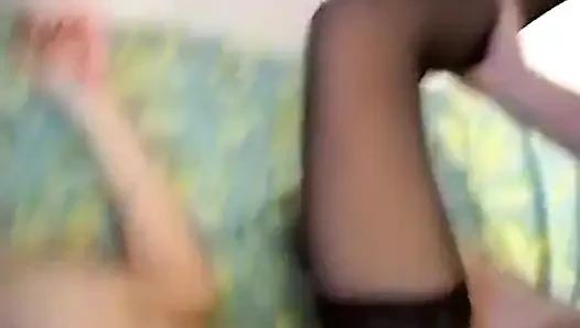 Tatlı üvey anne evde 2 yeni müşteriyle seks yapıyor
