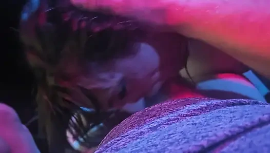 Delilah bekommt von 2 den mund gefickt