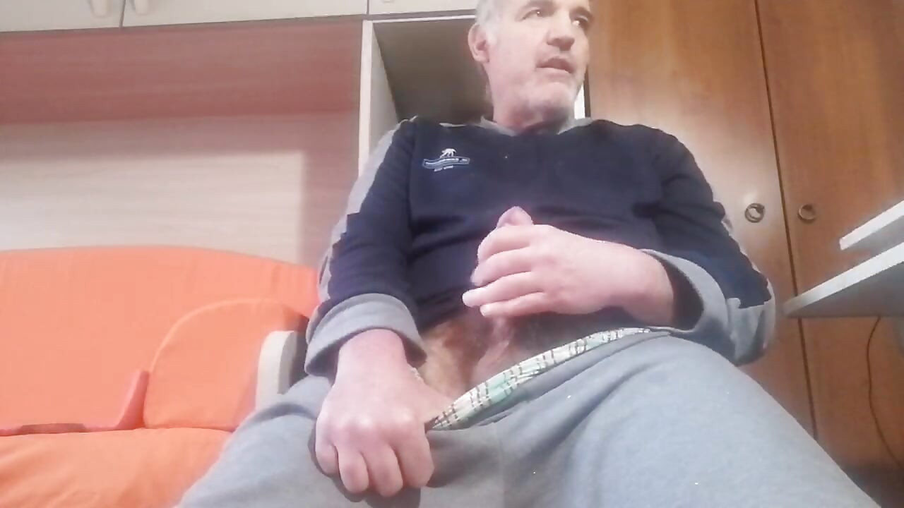 Kakva želja prodrijeti u tvoju čvrstu guzicu!