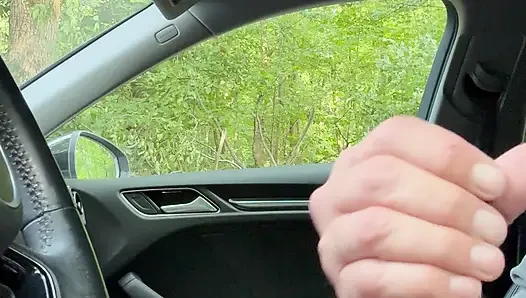 Otoparkta güzelce süt sağın.