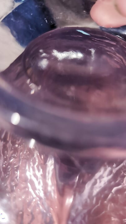 Neue Muschi Mit Riesigem Dildo Squirtet MILF GILF Solo