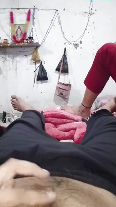 Der penis des frisch verheirateten schwagers bekam wasser aus ihrer hand, desi sexy video, sexy video, sexy video, sexy video.