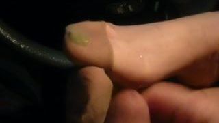 Зеленые пальцы ног и нейлон