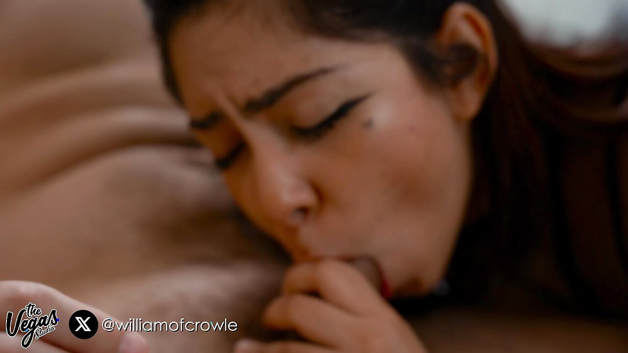 Cindy เวเนซุเอลาตัวเล็กกลืนน้ําเงี่ยนครั้งใหญ่ในขณะที่แฟนหนุ่มถ่ายหนัง: เย็ดคอสุดลึก, แตกในปากและหลังถึงจุดสุดยอด, หยอกล้อทรมานหลังถึงจุดสุดยอด
