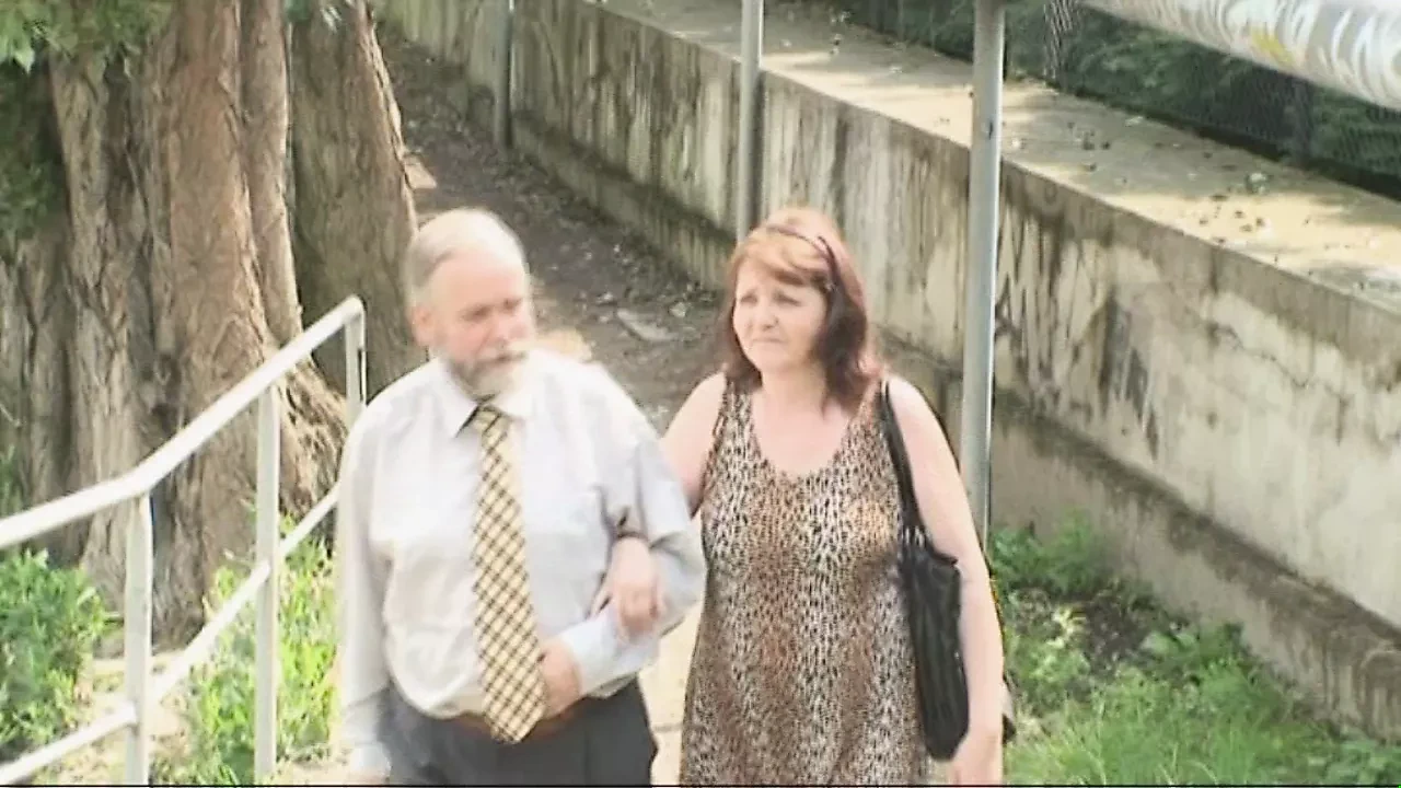 家庭讨厌的报告 - 故事 #09