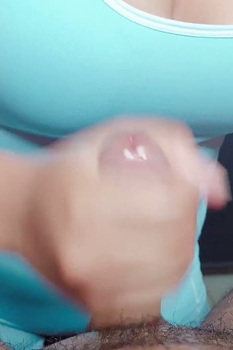 The Yoga Instructor Gives Me a Delicious Until I Moan with Pleasure