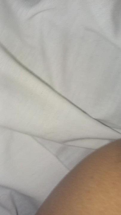 Adicione-me, eu sou de Sinaloa, eu sou novo, me apóie na página, eu tenho 31 anos, eu estou bem