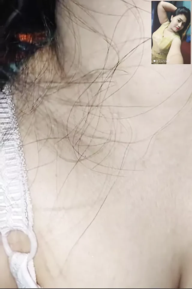 BD randi Afrin Sinthiya showing her BOOBS