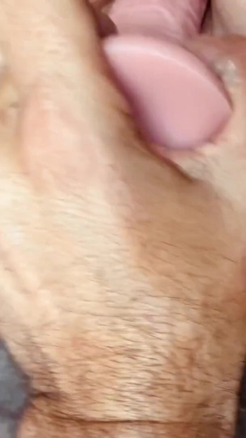 Zapanjujući trenutak od "SLUČAJNI SEKS SA POLUSESTROM (POV) - SNIMI ME KAKO SE JEBEM SA DILDOM I STAVI MI TVOJ KURAC U USTA"