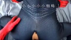 Человек-паук стреляет спермой в боевом костюме