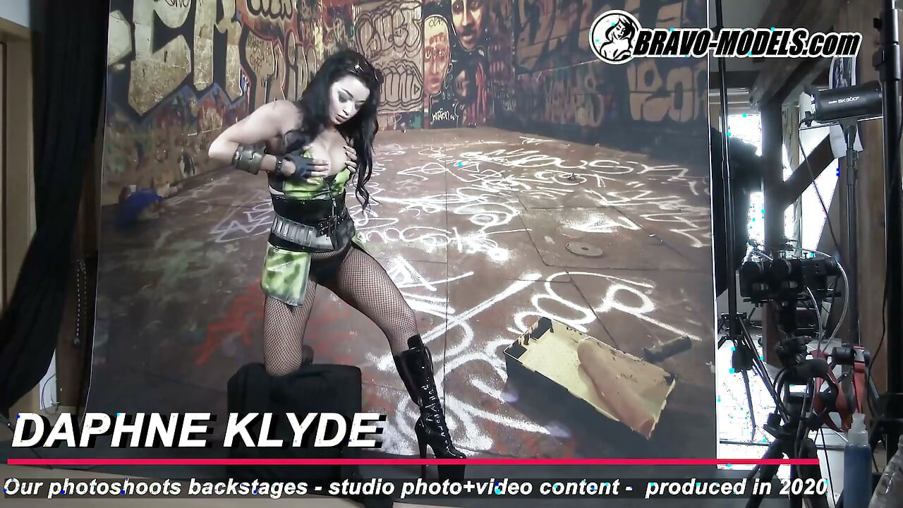 Sessão de fotos nos bastidores Daphne Klyde - Adulto