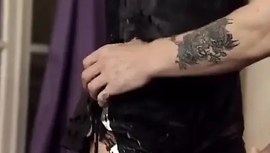 Bu Alman genç kız her iki deliğini parmaklattı