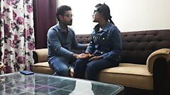 Indyjska seksowna bengalska sekretarka zerżnięta przez swojego szefa