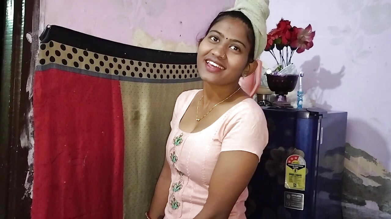 My big sister was angry, we shared single bed, full Hindi Audio