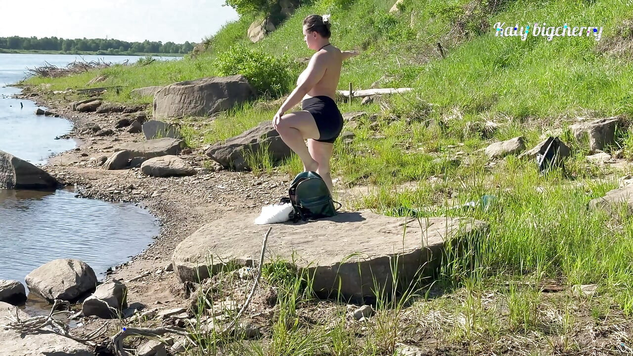 Zajęcia jogi zakończyły się gorącym seksem na plaży