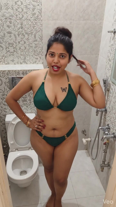 Bath time show  bhabi bikini show