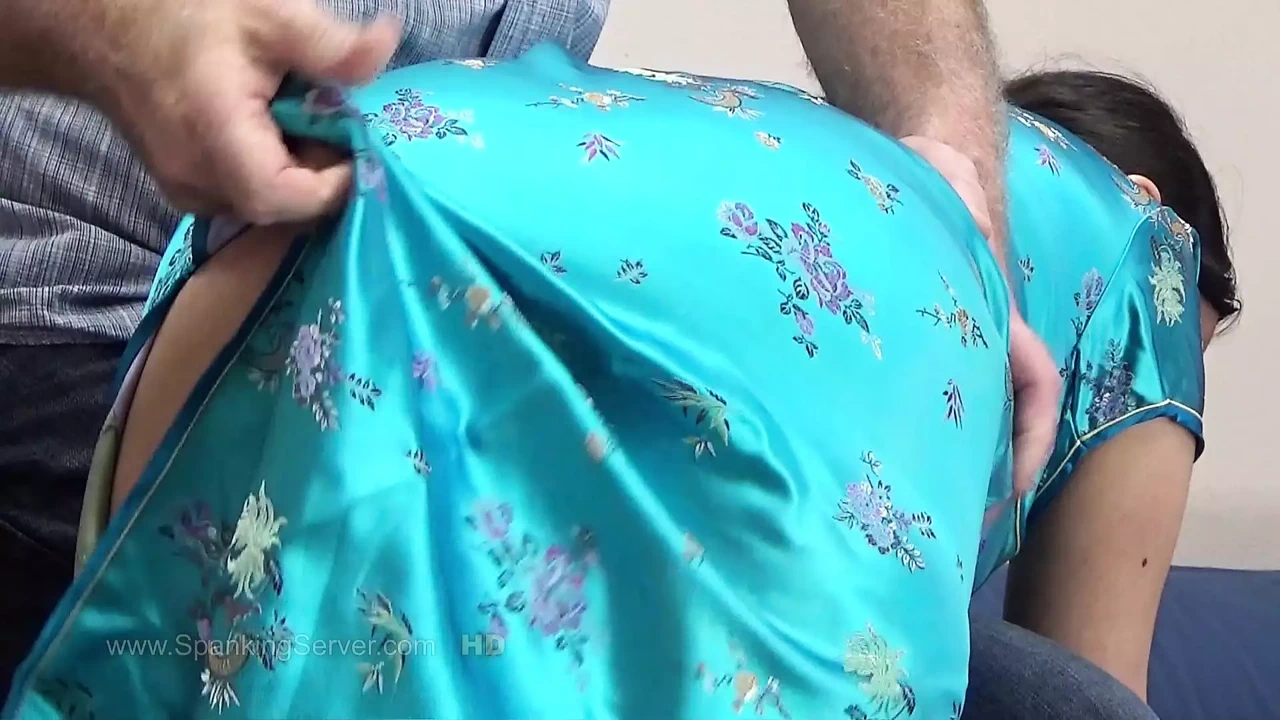 Yasmeena Spanking 2711