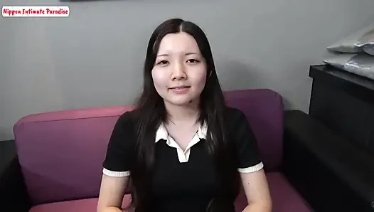 Pengalaman inti sempit cewek cantik dengan pantat bahenol ini dicrot di dalam sama dua kontol