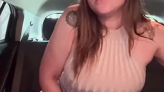 Büyük Poposu Güzel Sarışın Kız Yabancının Arabasında Seks Yapıyor - Kloe the Wonder