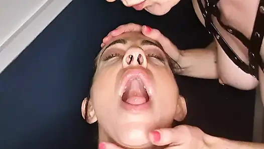 Spermaschlampe bettelt um deine wichse und nimmt meine ladungen spucke