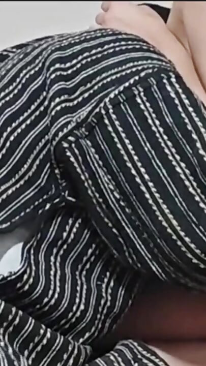 Arap seksi anal büyük götlü üçlü grup seks