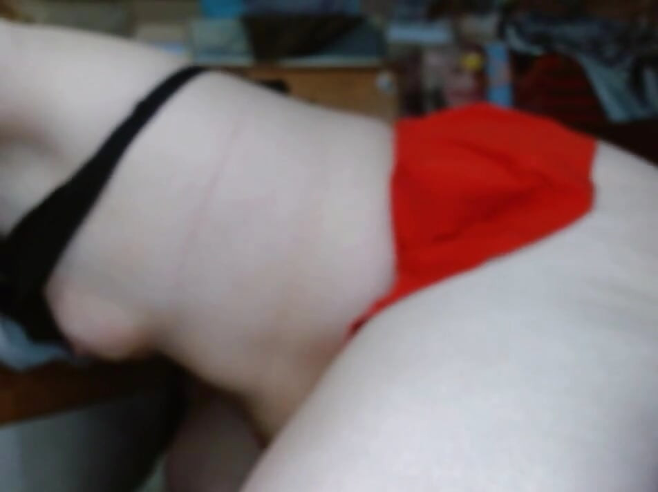 fat pig sissy shaking fat ass for any cock to fuck it