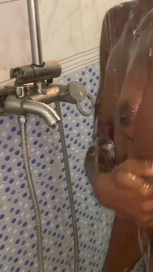 Hot Ebony Babe Bathroom Tease Curvy Natural Beauty | Clip 1