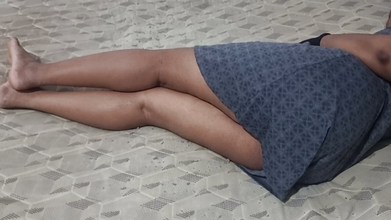 Garota Sexy Sri Lanka de Peitos Grandes