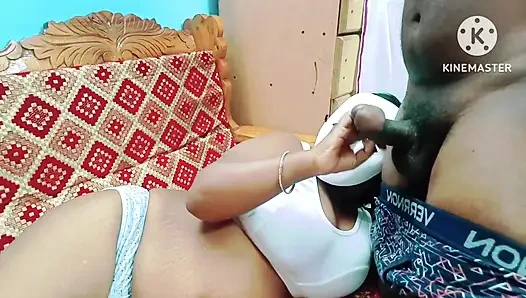 Мачеха играет с пасынок и в конечном итоге с хорошим трахом - тамильский эротический звук с громкими стонами