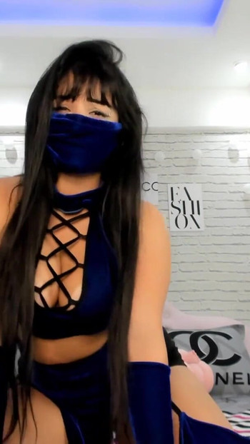 Zadivljujući trenutak iz "Kitana cosplay iz mortal kombat JOI Upute za drkanje i savršeno pušenje"