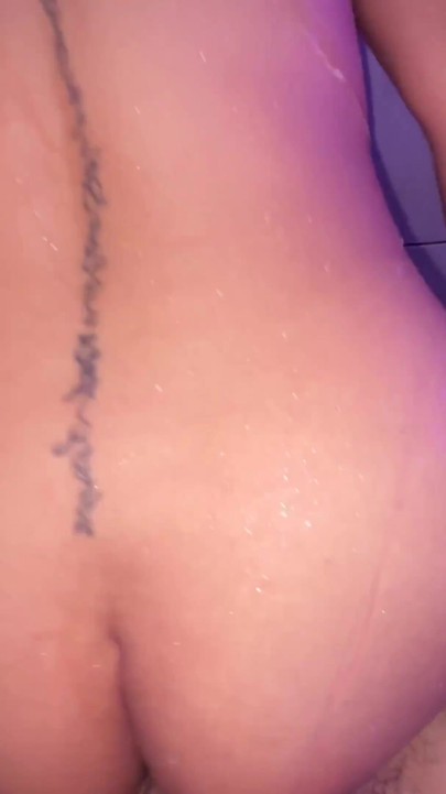 Mamada rica en el baño y me vengo muy rico en la cara de mi putita hermanastra | Clip 1