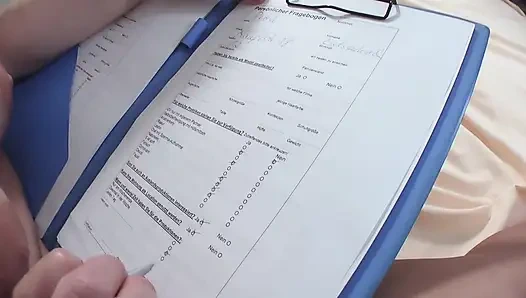 Русская брюнетка-пума с большими сиськами: действительно топовая сучка!!