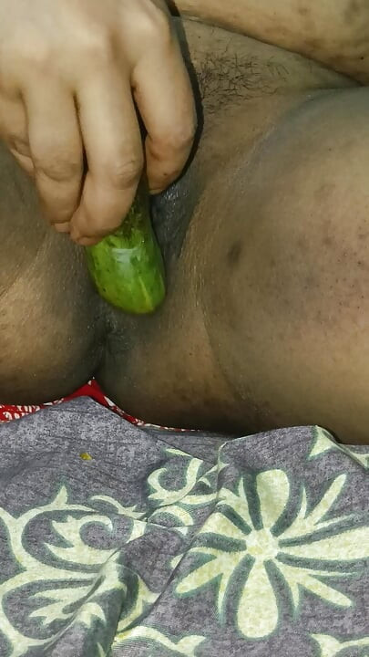 Bhabhi ne chut me liya 9" kheera