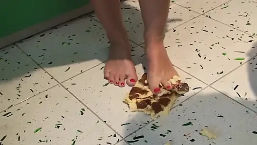 Slave Licks Piss and Feet of MILF Slut