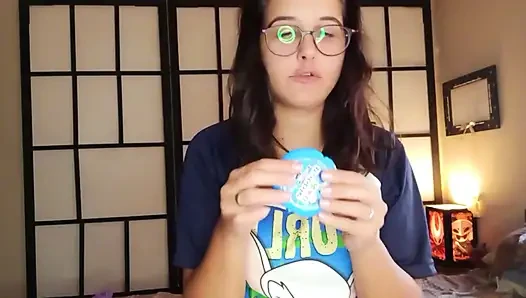 Cewek sange ini lagi asik pantat bahenolnya pakai bubblegum roll - bunny looner