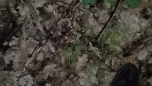Ormanda işemek 2