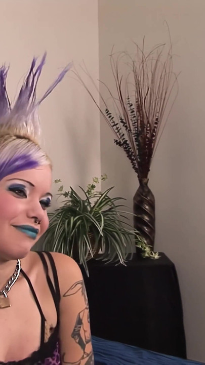 Goth Punk Daisy Tanks พุง
