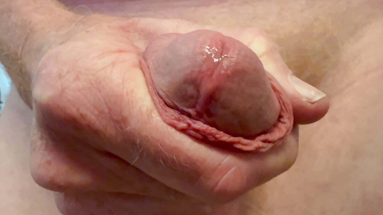 A Morning Wank with a Big Cum