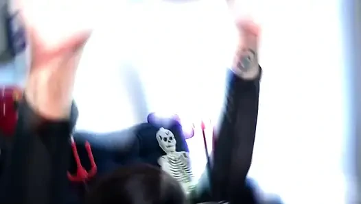 Seksi ayakla muamele 42 cadılar bayramı versiyonu