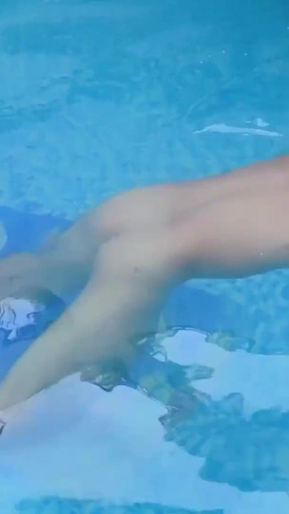 Intense and uncontrolled fucking in the middle of the pool with a pregnant woman | Clip 3