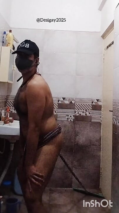 BATHROOM PLAY WITH PISSING AT END